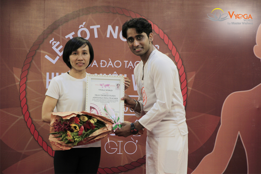 Bế Giảng Khóa Đào Tạo HLV Ashtanga Yoga 200 Giờ 2017