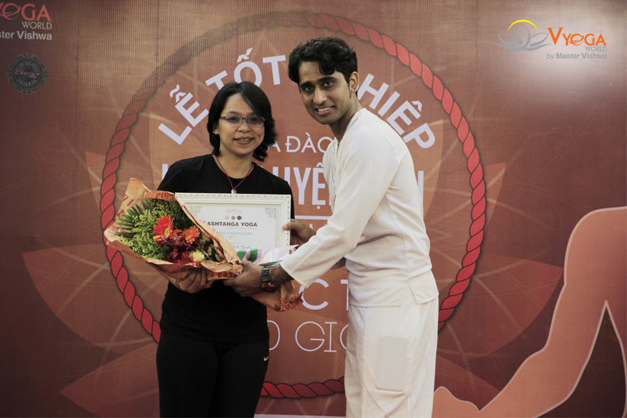 Bế Giảng Khóa Đào Tạo HLV Ashtanga Yoga 200 Giờ 2017